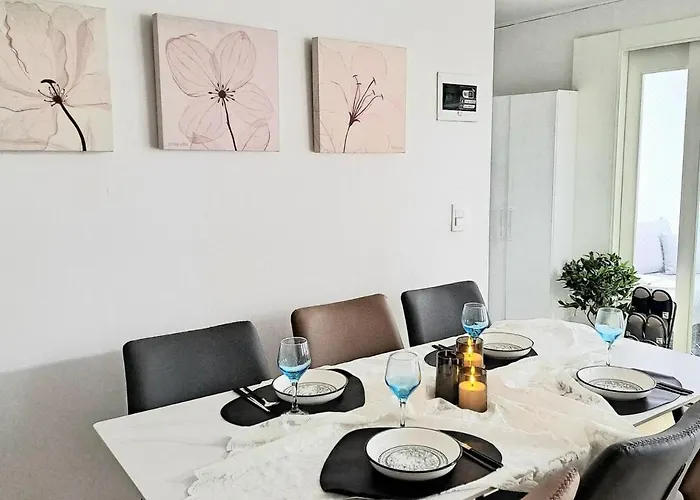 Daumstay#2호선#강남#역삼역7분#침실3개#침대4개#가족#모임#성형#비즈니스#모던숙소 Apartment Seoul