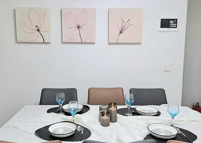 Apartment Daumstay#2호선#강남#역삼역7분#침실3개#침대4개#가족#모임#성형#비즈니스#모던숙소 Seoul