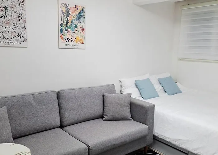 Daumstay#2호선#강남#역삼역7분#침실3개#침대4개#가족#모임#성형#비즈니스#모던숙소 Apartment