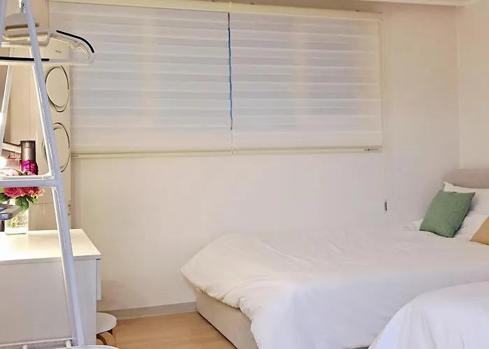 Daumstay#2호선#강남#역삼역7분#침실3개#침대4개#가족#모임#성형#비즈니스#모던숙소 Apartment