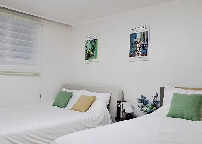 Daumstay#2호선#강남#역삼역7분#침실3개#침대4개#가족#모임#성형#비즈니스#모던숙소 Apartment