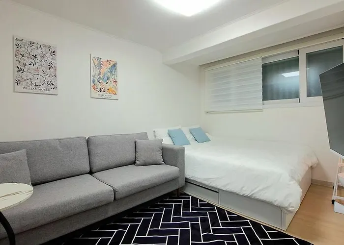 Apartment Daumstay#2호선#강남#역삼역7분#침실3개#침대4개#가족#모임#성형#비즈니스#모던숙소